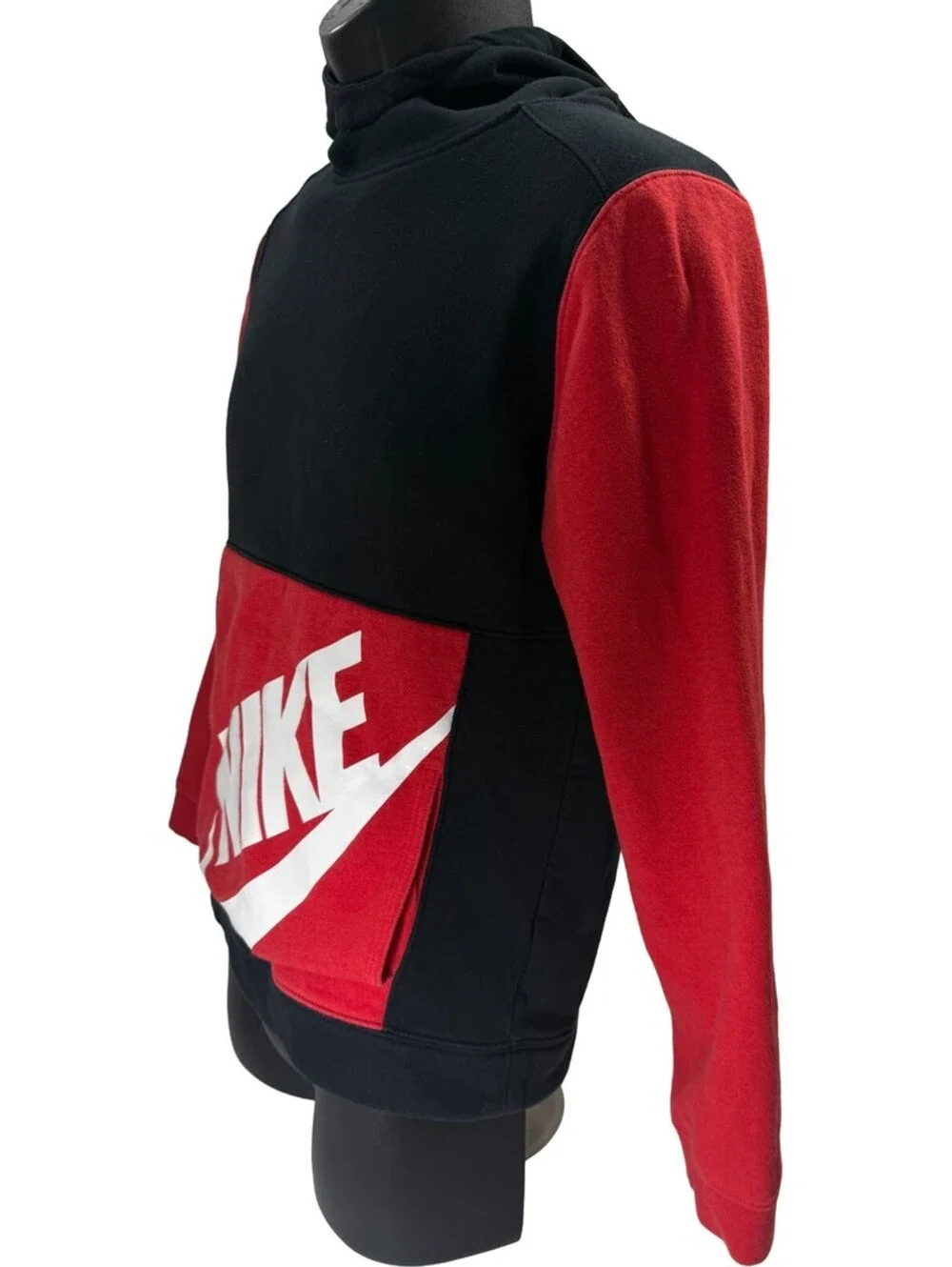 Nike Boys Hoodie Youth XL Red & Black Fleece Lined Hooded Sweatshirt StandardFit